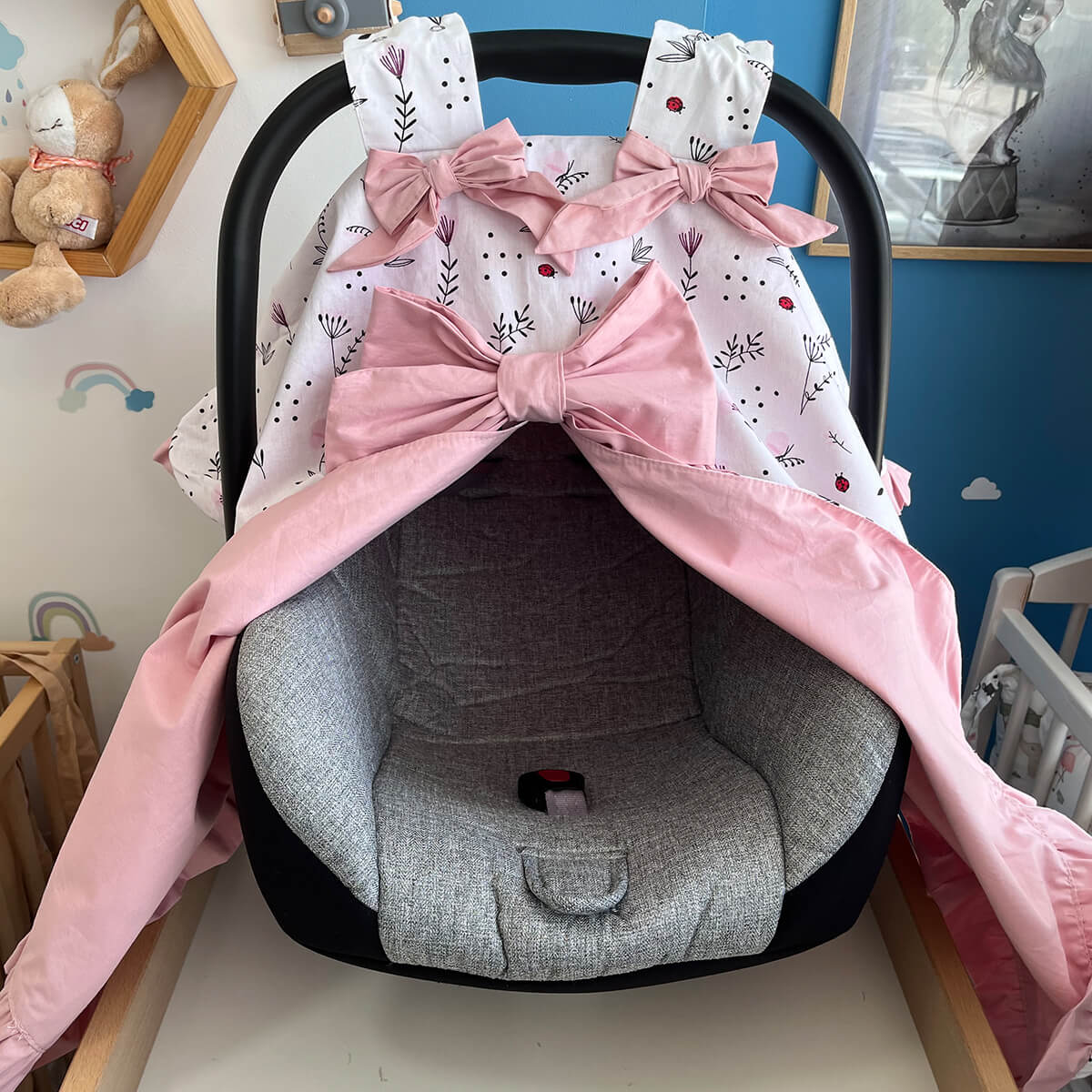 Zaštita za sedište puder roze i cvetići - zaštita od vetra i sunca za bebe